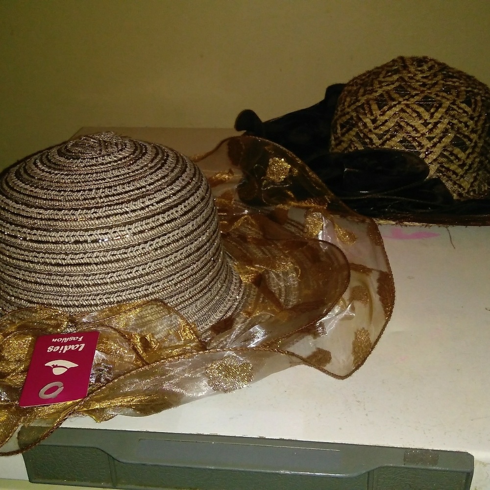 Hat - Picture 3 of 3